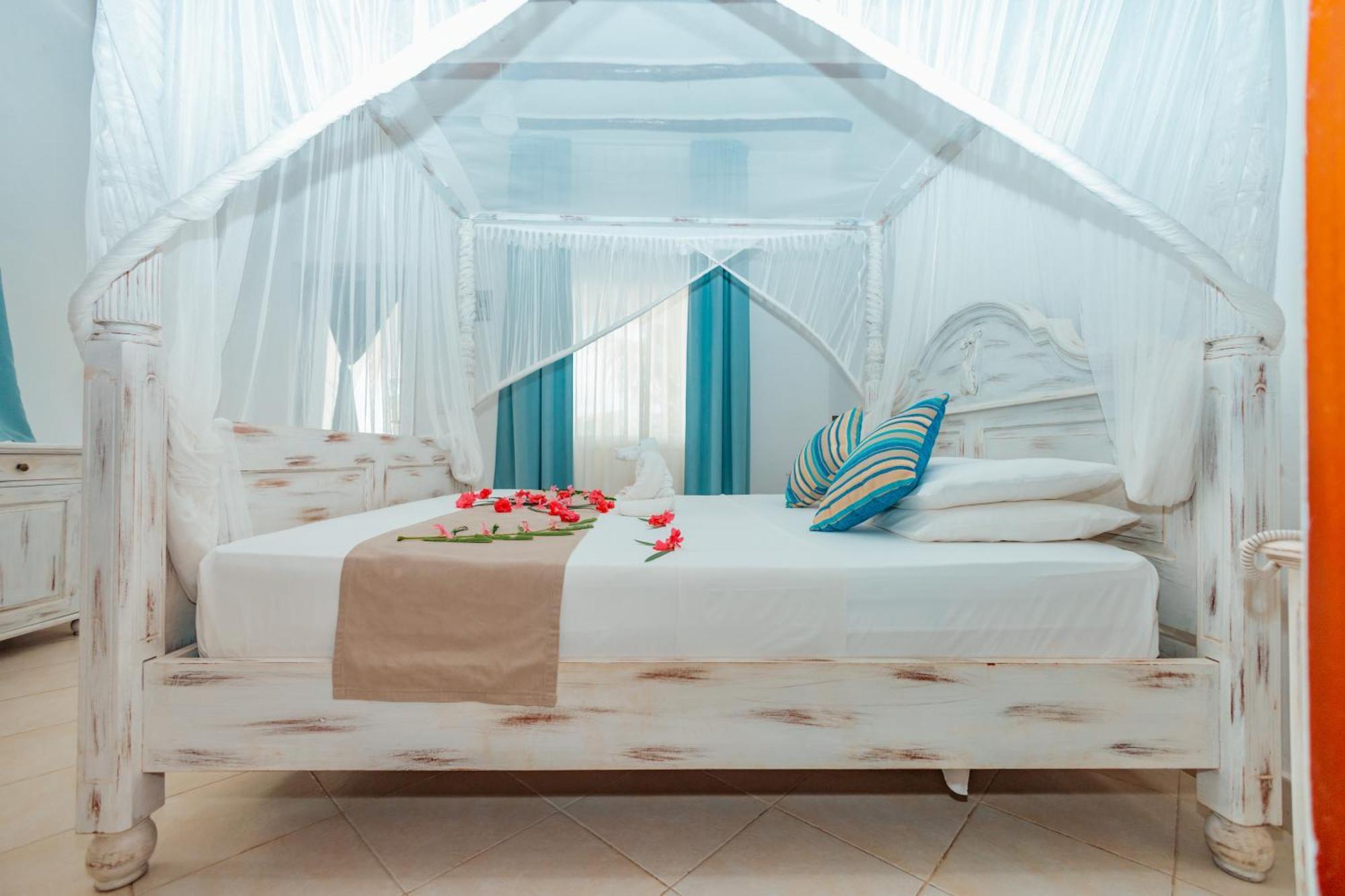 Twiga Beach Resort 와타무 외부 사진