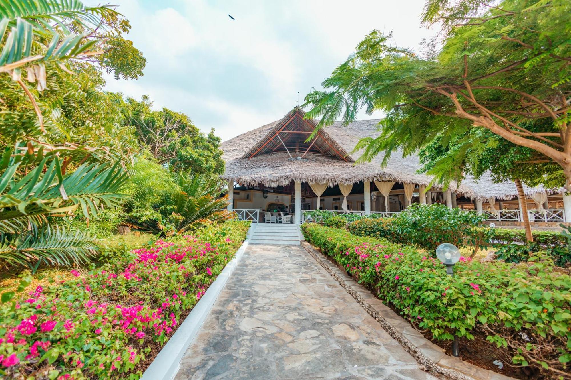 Twiga Beach Resort 와타무 외부 사진