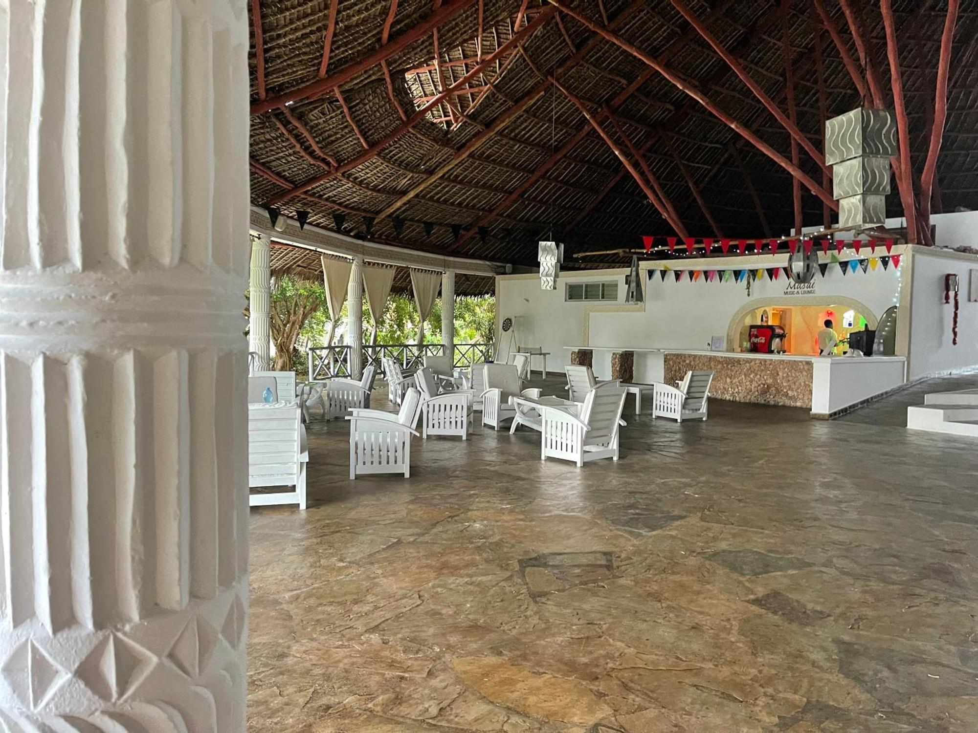 Twiga Beach Resort 와타무 외부 사진